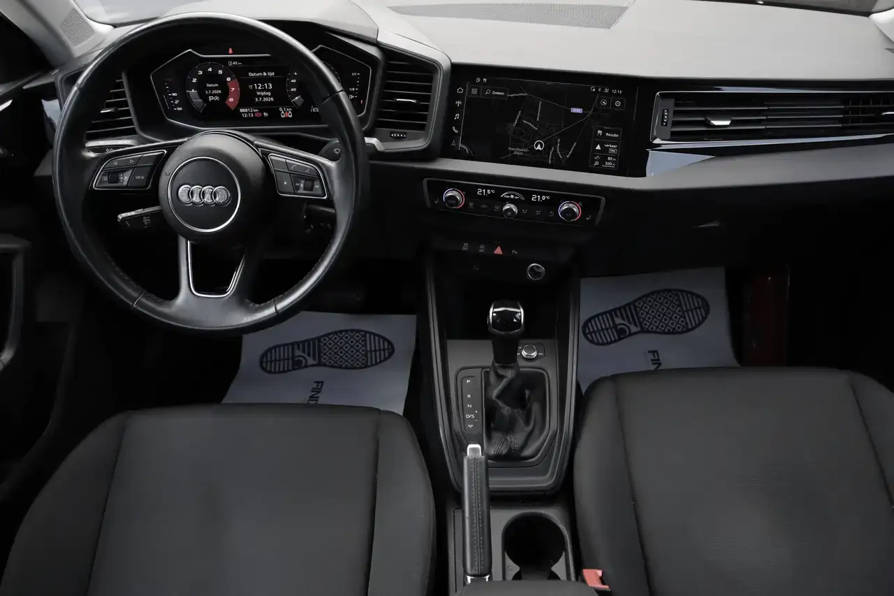 Audi A1 A1 30 TFSI S tronic Navi CruiseC ZetelV Garantie*