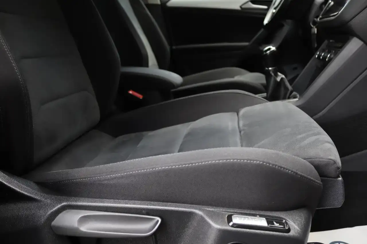Volkswagen Tiguan Tiguan 1.5 TSI Camera Navi LijnA ACC Garantie *