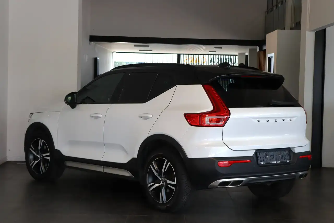 Volvo XC40 XC40 1.5 T3 R-Design Geartronic Keyless PANO Garantie *