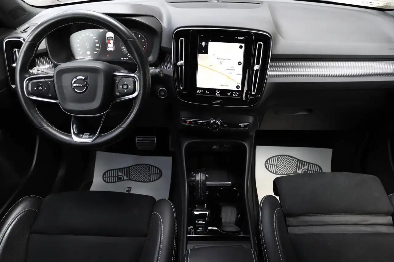 Volvo XC40 XC40 1.5 T3 R-Design Geartronic Keyless PANO Garantie *