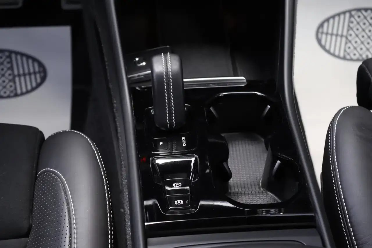 Volvo XC40 XC40 1.5 T3 R-Design Geartronic Keyless PANO Garantie *
