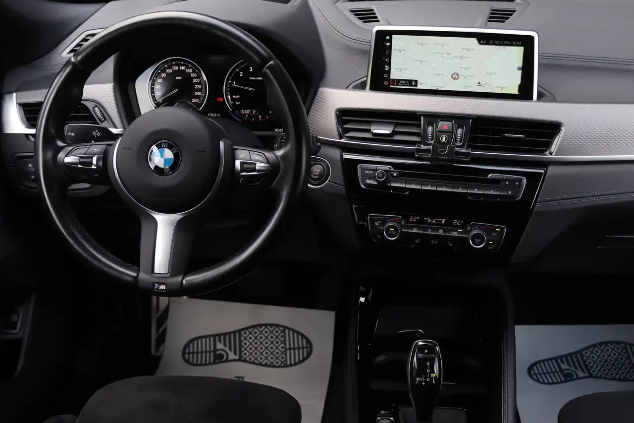 BMW X2 X2 2.0iA sDrive20 OPF M-Pack Pano Navi ZetelV Garantie*