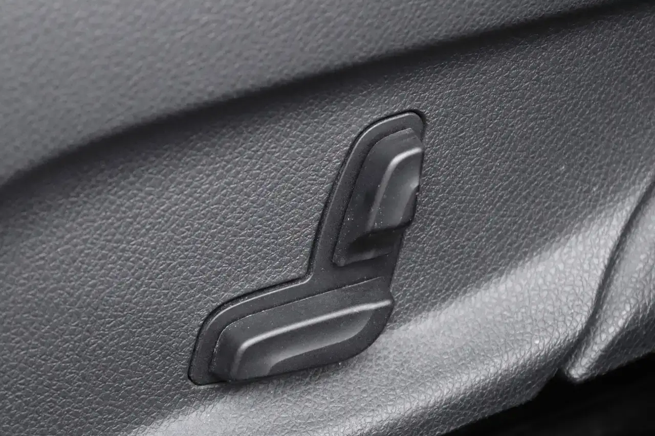Mercedes-Benz E 220 E 220 d AMG-Pack Open Dak CruiseC TrekH Garantie*