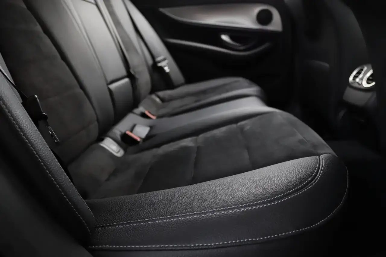 Mercedes-Benz E 220 E 220 d AMG-Pack Open Dak CruiseC TrekH Garantie*