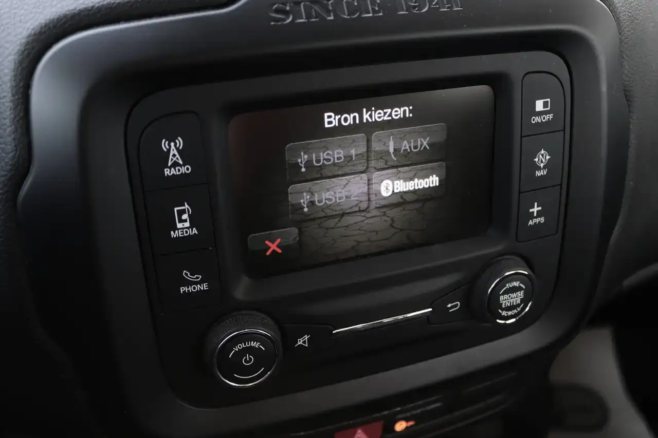 Jeep Renegade Renegade 1.6i E.torQ 4×2 Longitude Navi CruiseC Garantie*