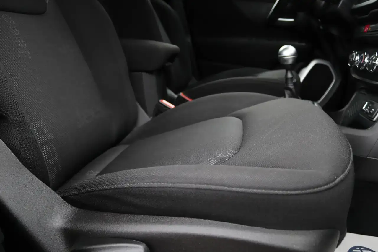 Jeep Renegade Renegade 1.6i E.torQ 4×2 Longitude Navi CruiseC Garantie*
