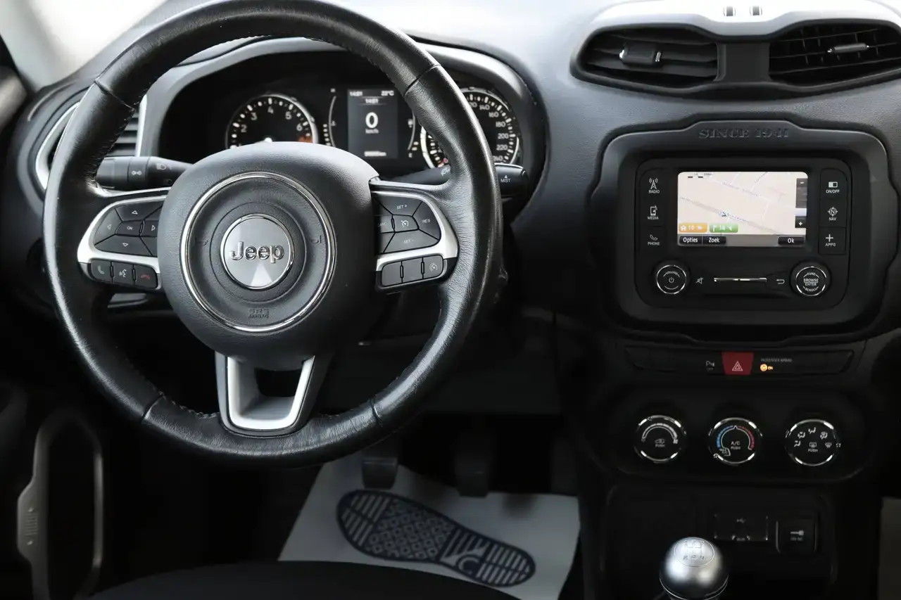 Jeep Renegade Renegade 1.6i E.torQ 4×2 Longitude Navi CruiseC Garantie*