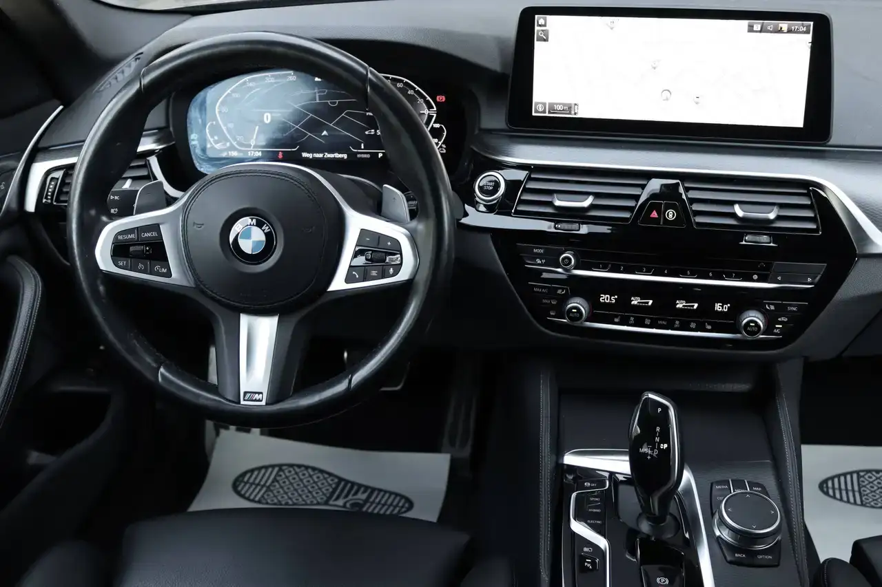 BMW 530 Touring 530eAS PHEV M-Pack BTW* Pano LED Garantie*