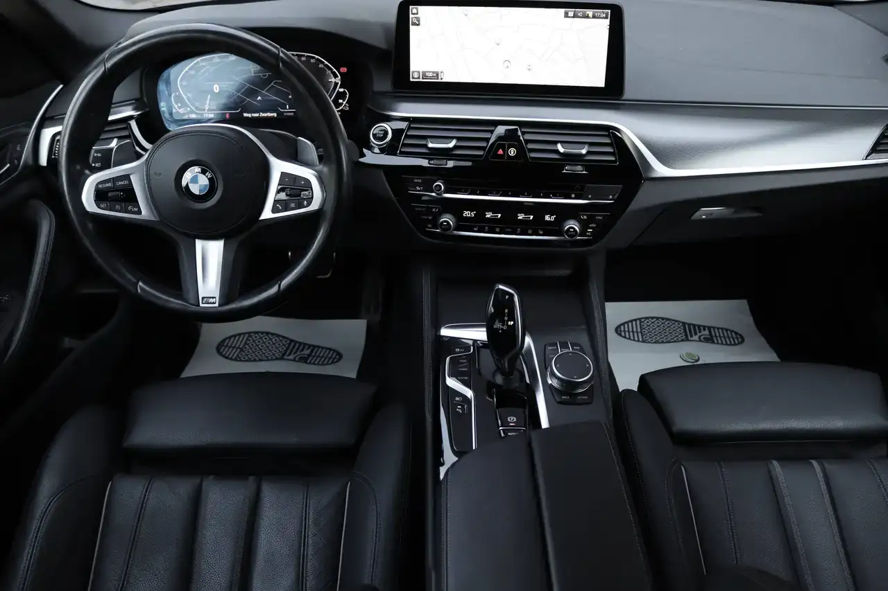 BMW 530 Touring 530eAS PHEV M-Pack BTW* Pano LED Garantie*