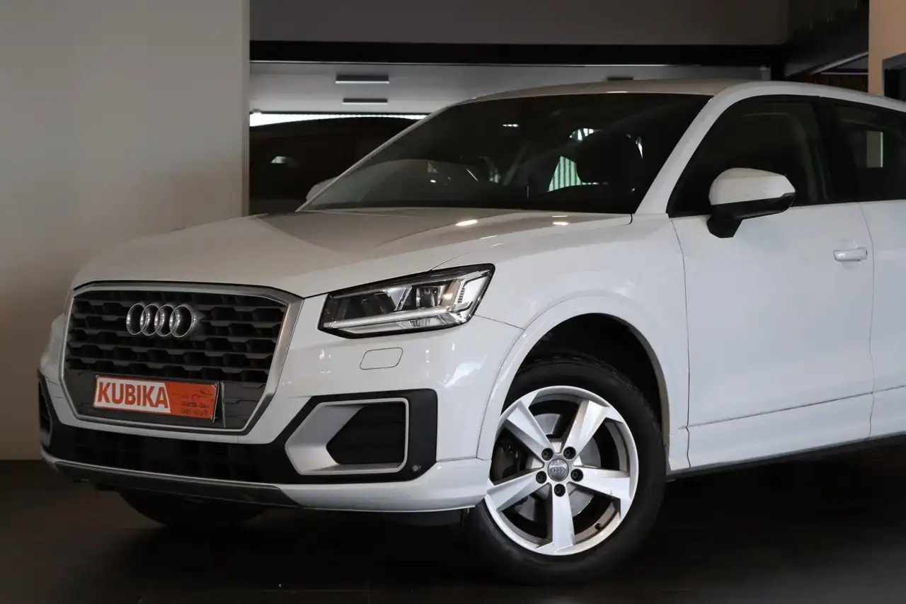 Audi Q2 Q2 1.4 TFSI Design S tronic ACC Leder Navi LED Garantie*