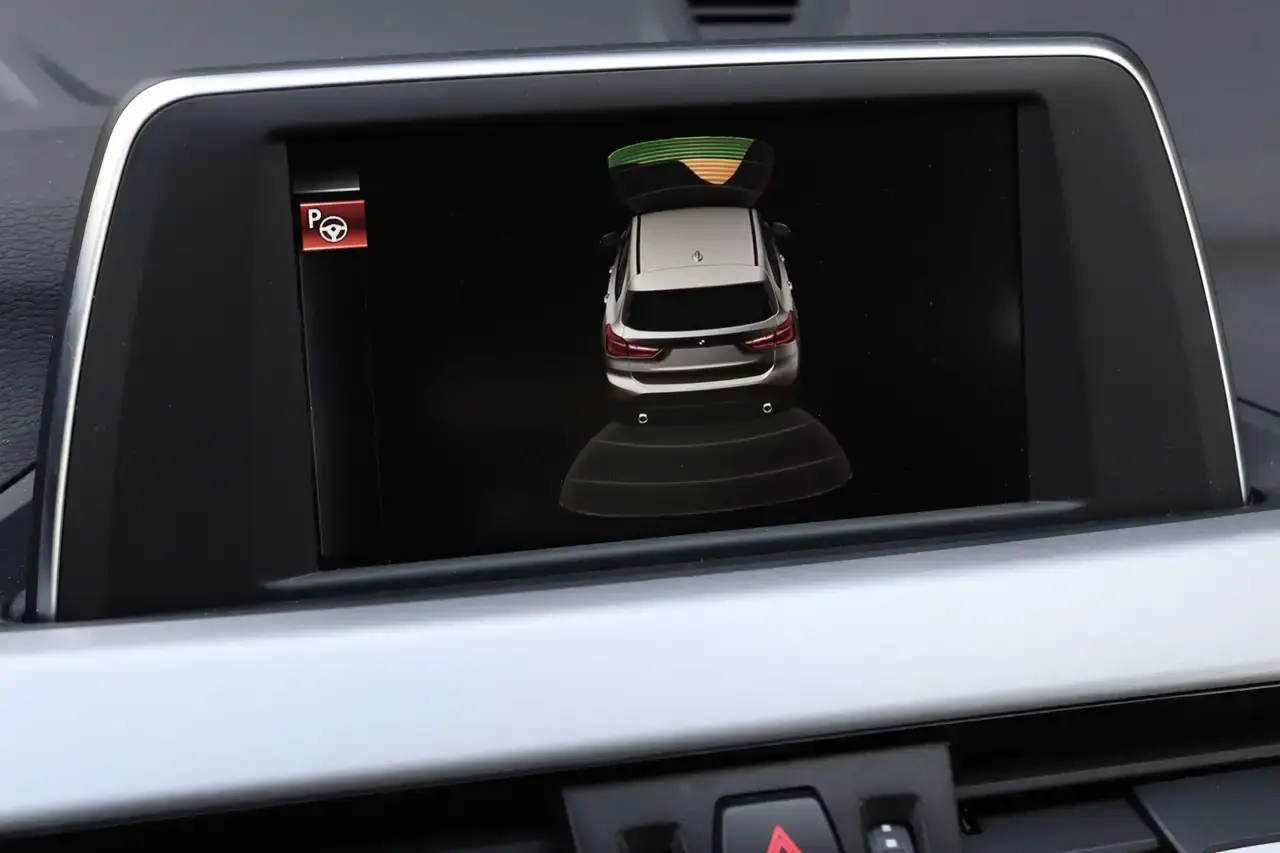 BMW X1 X1 1.5iA sDrive18 CruiseC Navi Leder Garantie*