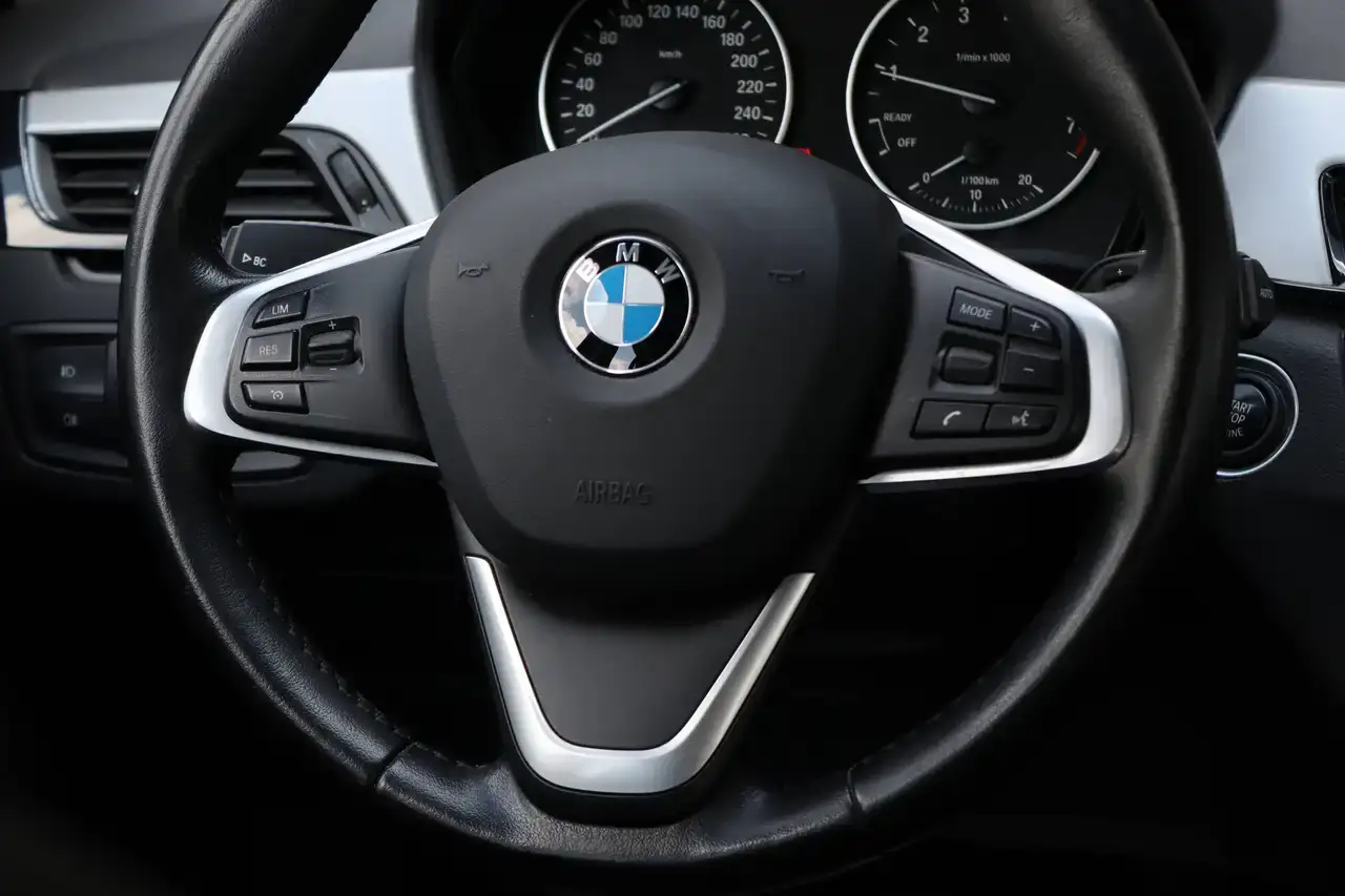 BMW X1 X1 1.5iA sDrive18 CruiseC Navi Leder Garantie*