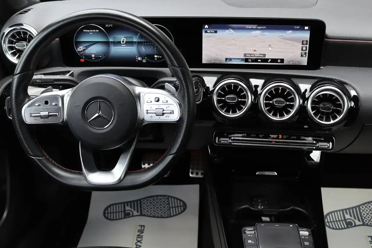 Mercedes-Benz A 250 A 250 e PHEV AMG-Line Keyless Camera Garantie*