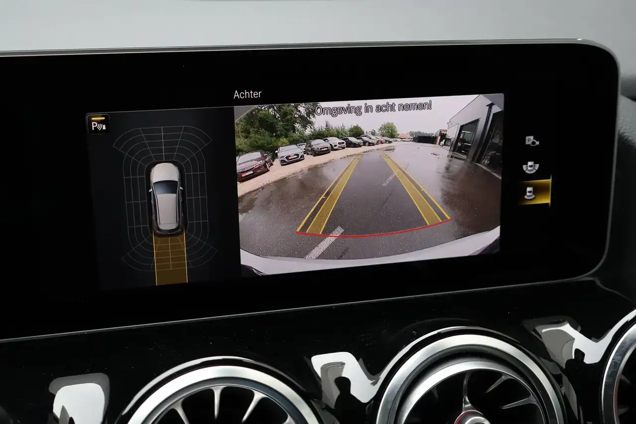 Mercedes-Benz B 180 B 180 AMG-Line Pano CruiseC CarPlay Memory Garantie*