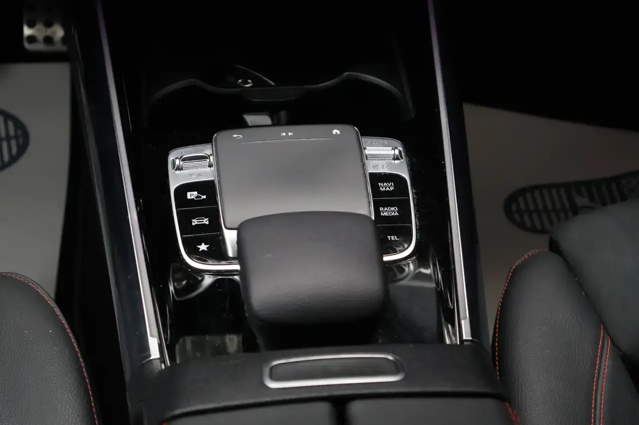 Mercedes-Benz B 180 B 180 AMG-Line Pano CruiseC CarPlay Memory Garantie*