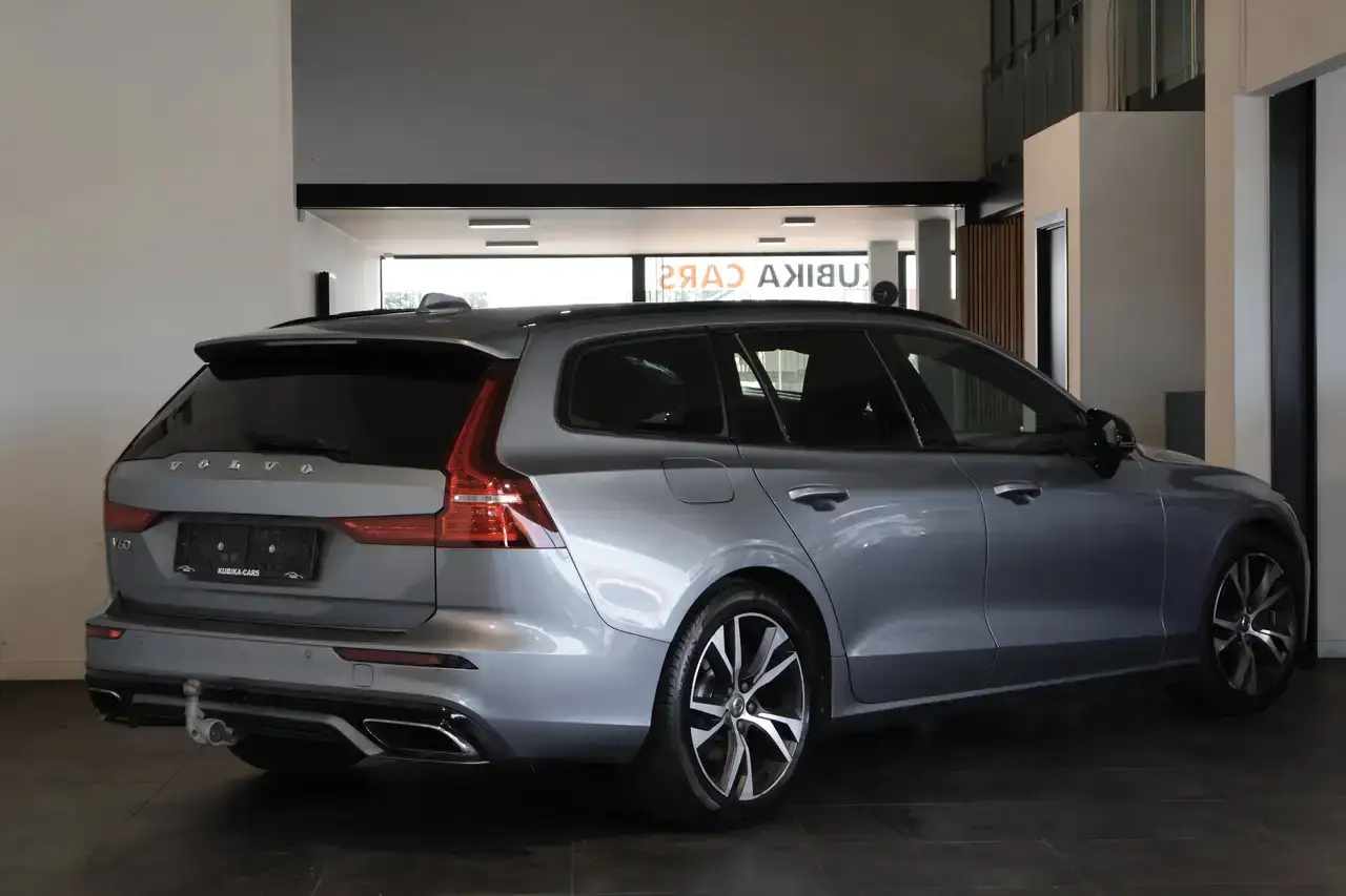 Volvo V60 2.0 D3 R-Design Geartronic CruiseC Keyless Garantie*