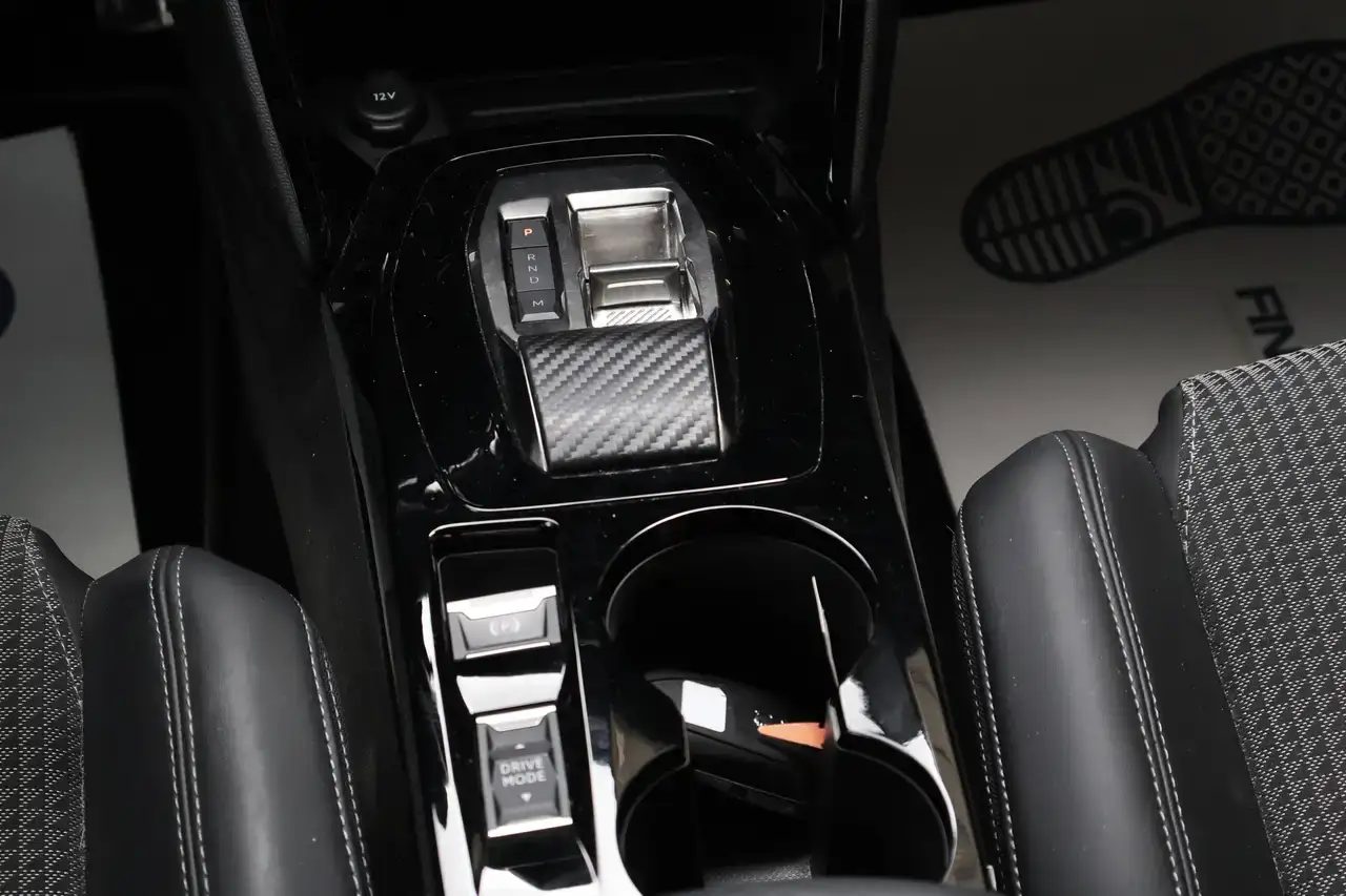 Peugeot 208 208 1.2i PureTech GT DodeH LijnA Carplay Garantie*