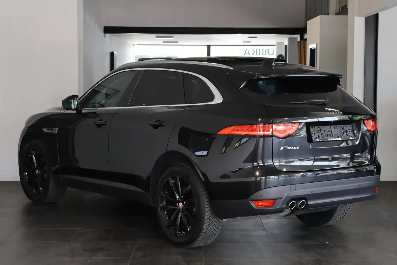 Jaguar F-Pace F-Pace 2.0 D AWD Pano CruiseC CarPlay MERIDIAN Garantie*