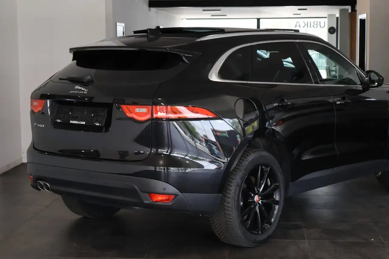 Jaguar F-Pace F-Pace 2.0 D AWD Pano CruiseC CarPlay MERIDIAN Garantie*