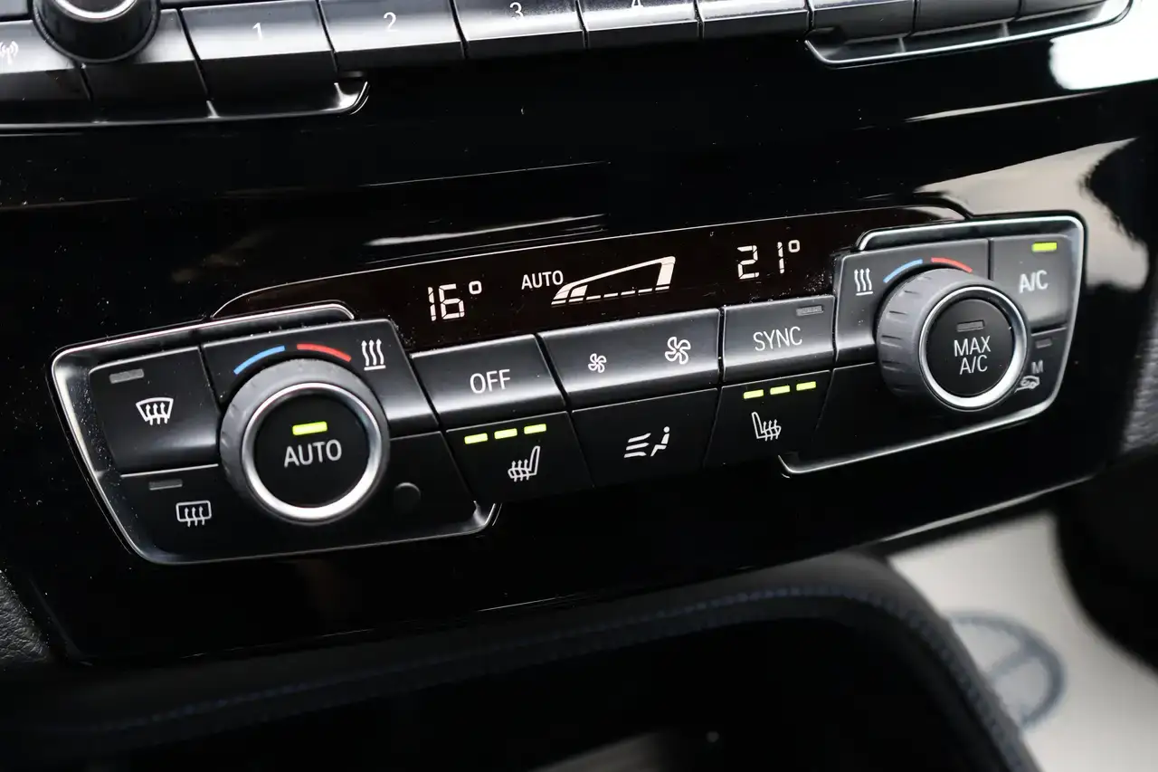 BMW X1 X1 2.0 dAS sDrive18 BTW* Pano Camera M-Pack Garantie
