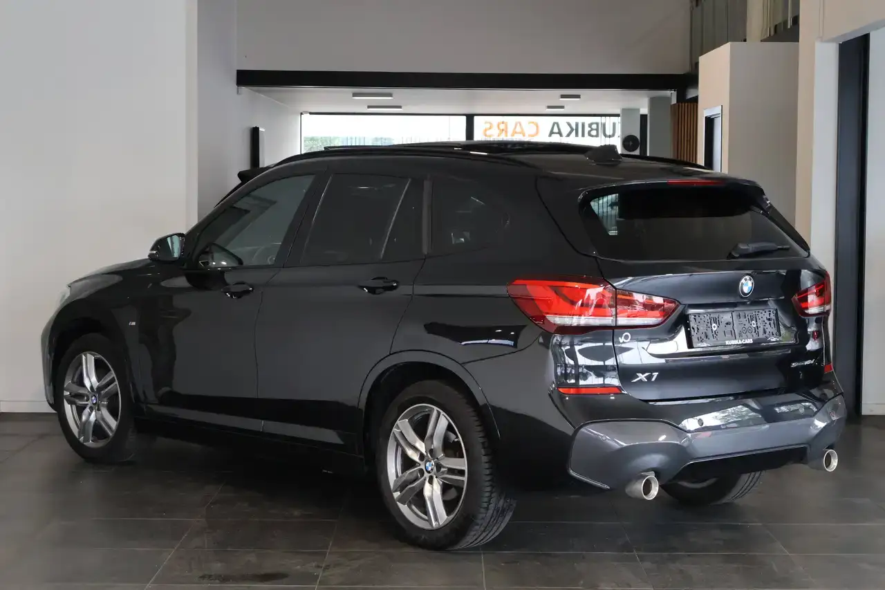 BMW X1 X1 2.0 dAS sDrive18 BTW* Pano Camera M-Pack Garantie