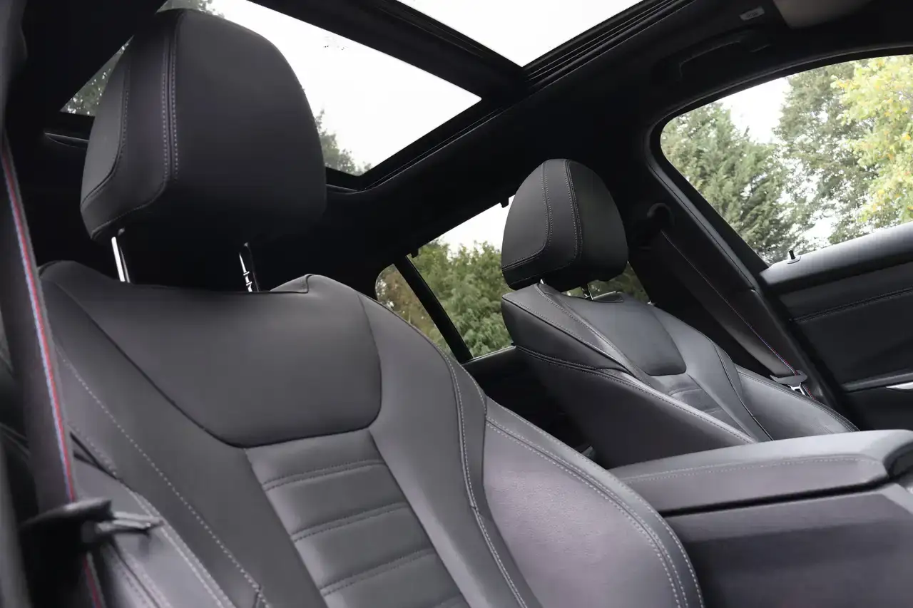 BMW 330 Touring 330eAS PHEV BTW* M-Pack TrekH Garantie*