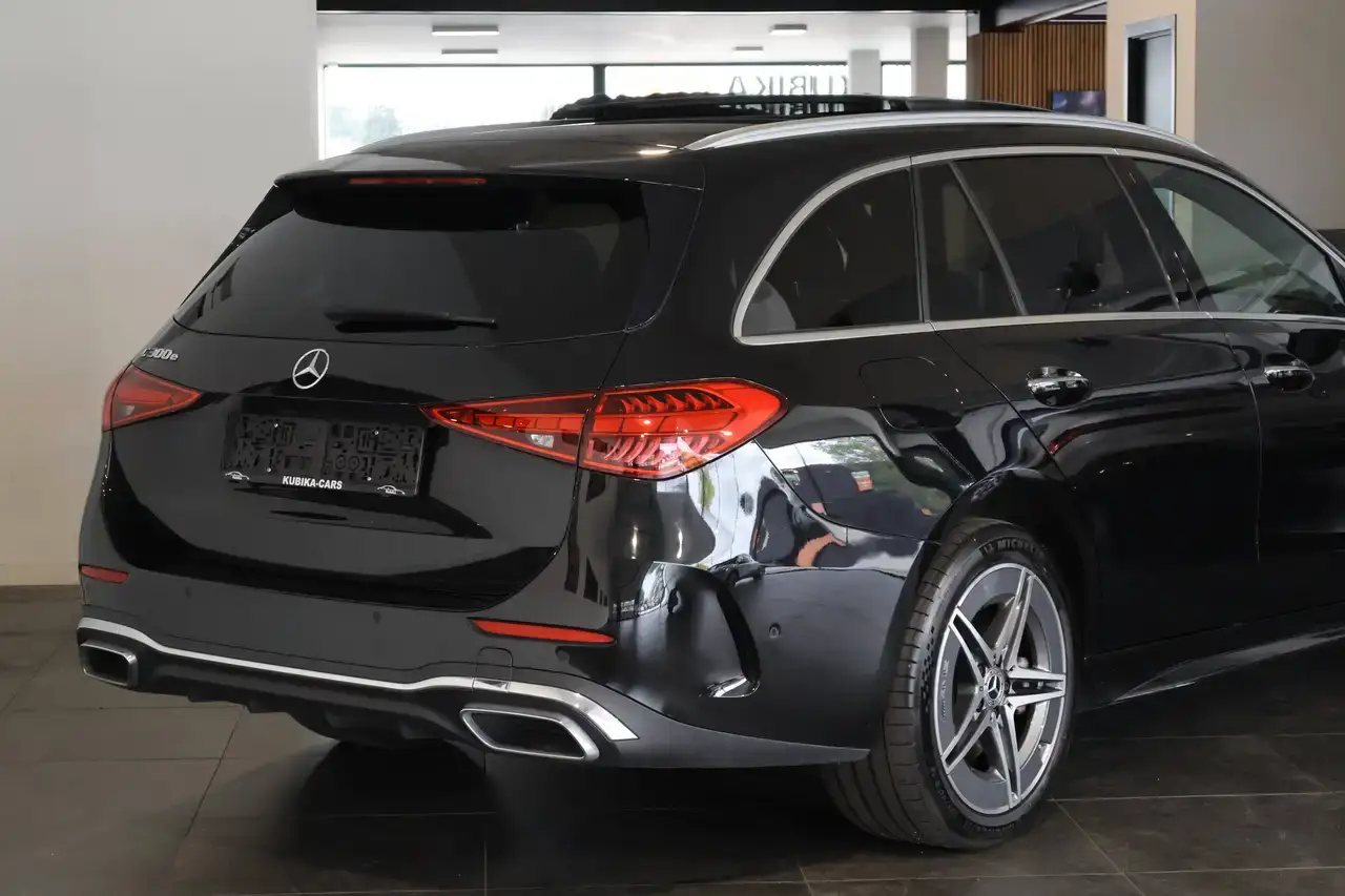 Mercedes-Benz C 300 C 300 e PHEV AMG-Line BTW* Pano Memory Garantie*
