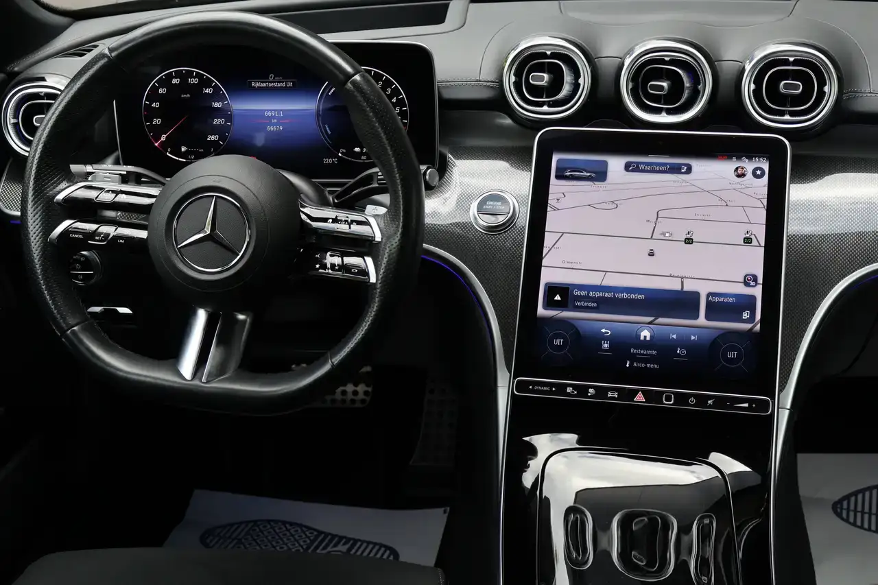 Mercedes-Benz C 300 C 300 e PHEV AMG-Line BTW* Pano Memory Garantie*