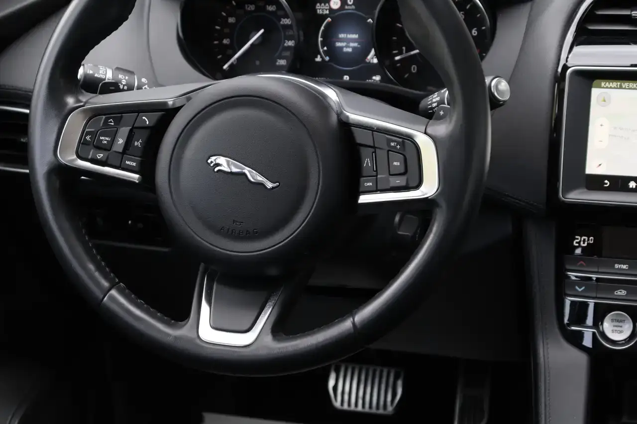 Jaguar F-Pace 2.0 T AWD Carplay Pano Leder Trekhaak Garantie*