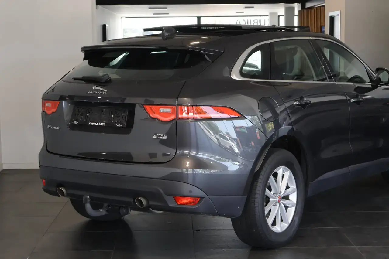 Jaguar F-Pace 2.0 T AWD Carplay Pano Leder Trekhaak Garantie*