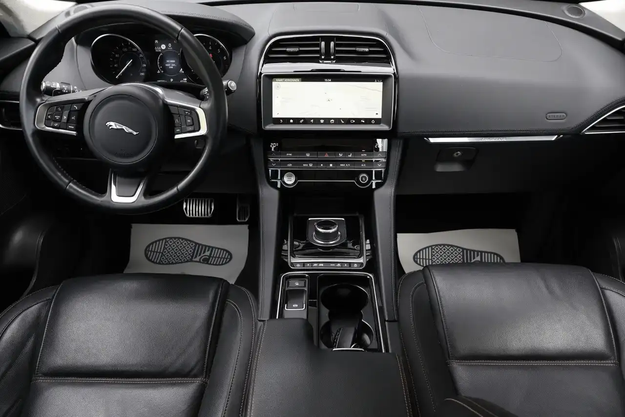 Jaguar F-Pace 2.0 T AWD Carplay Pano Leder Trekhaak Garantie*