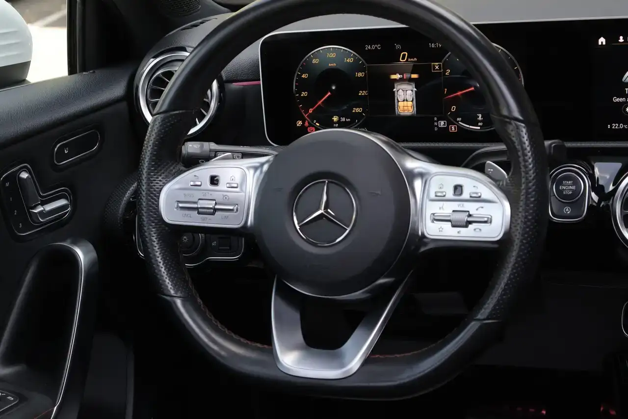 Mercedes-Benz A 220 A 220 AMG-Line Peno Mamory DodeH 360° Garantie*