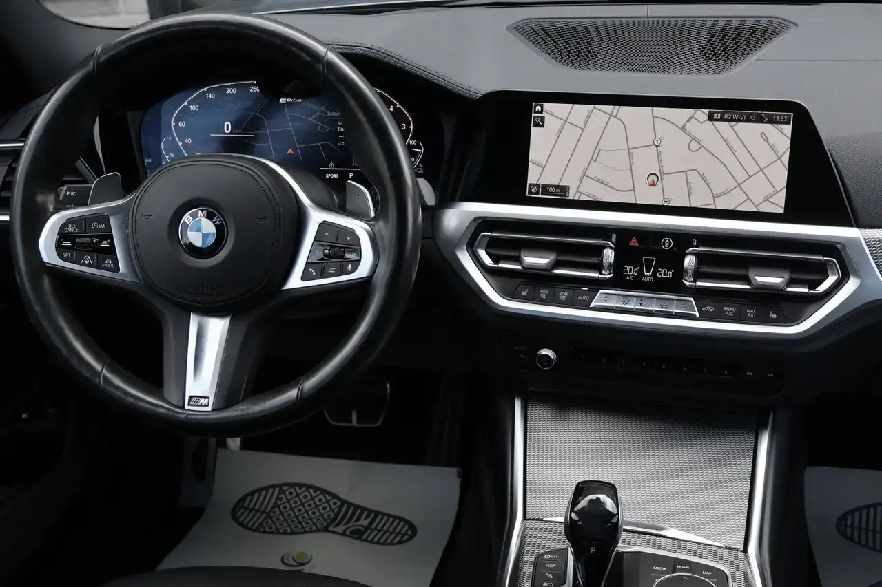 BMW 330 330eAS PHEV M-Pack ACC TrekH Memory Garantie*