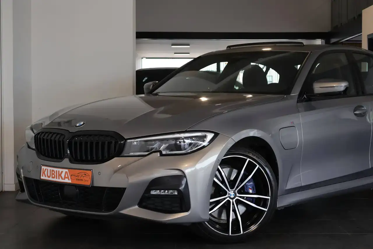 BMW 330 330eAS PHEV M-Pack ACC TrekH Memory Garantie*