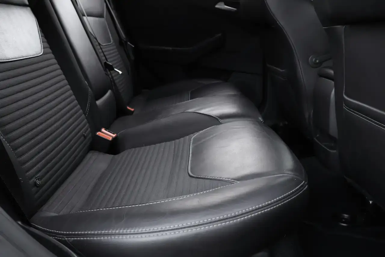 Ford Focus Focus 1.0 EcoBoost Sport Pakket Navi CruiseC 12M*