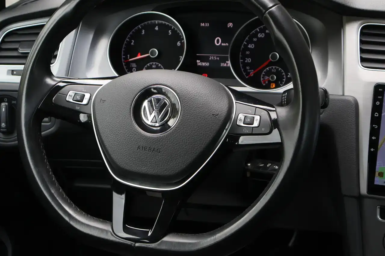 Volkswagen Golf Golf 1.2 TSI Trendline Navi Airco ParkS Garantie*