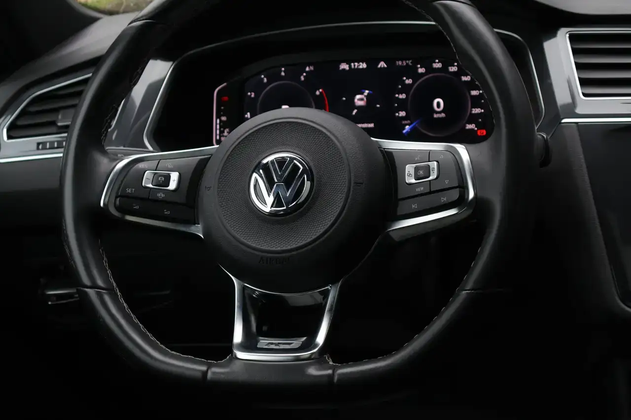 Volkswagen Tiguan Allspace Tiguan Allspace 1.5 TSI R-Line DSG LijnA Dodehoek Keyless TrekHK Garantie *