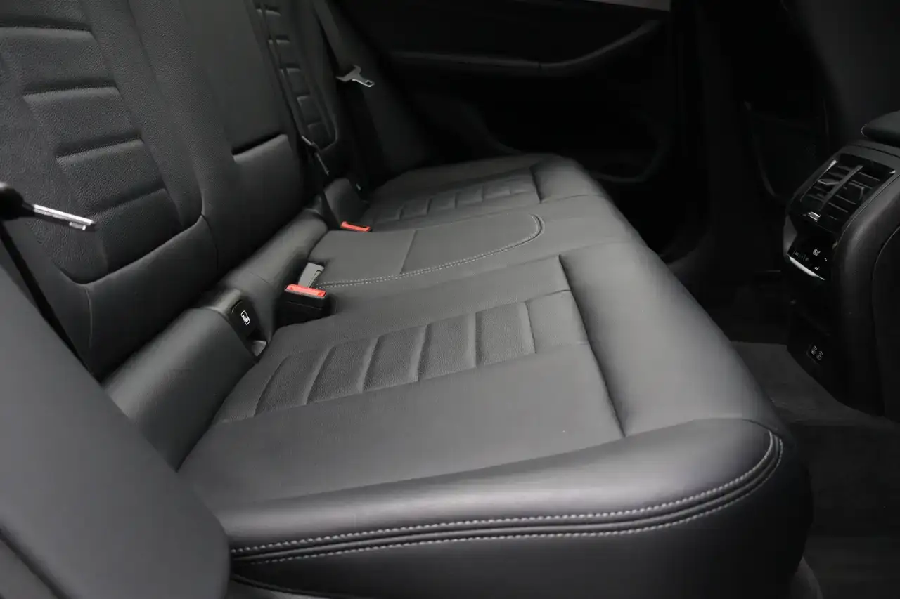 BMW X3 2.0 dA sDrive18 MHEV BTW* Pano CruiseC Navi DodeH Garantie*