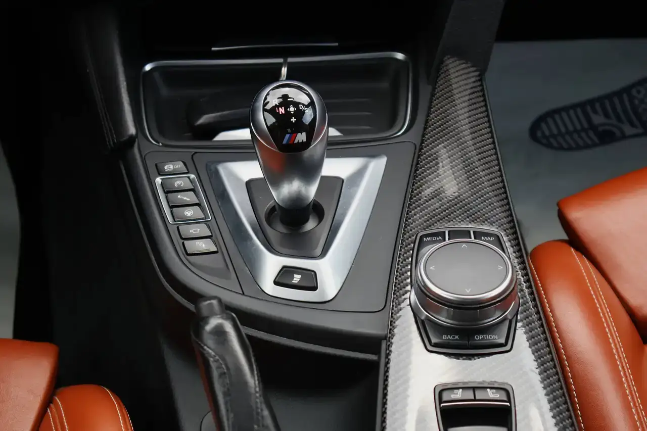 BMW M4 M4 Cabrio 3.0 DKG Drivelogic BTW* ZetelV 360° Garantie*