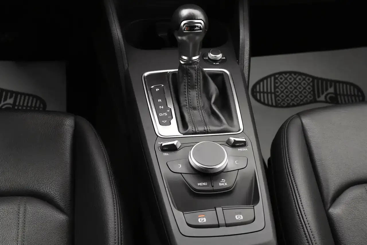 Audi Q2 Q2 35 TFSI S line S tronic LED Leer Navi Garantie *