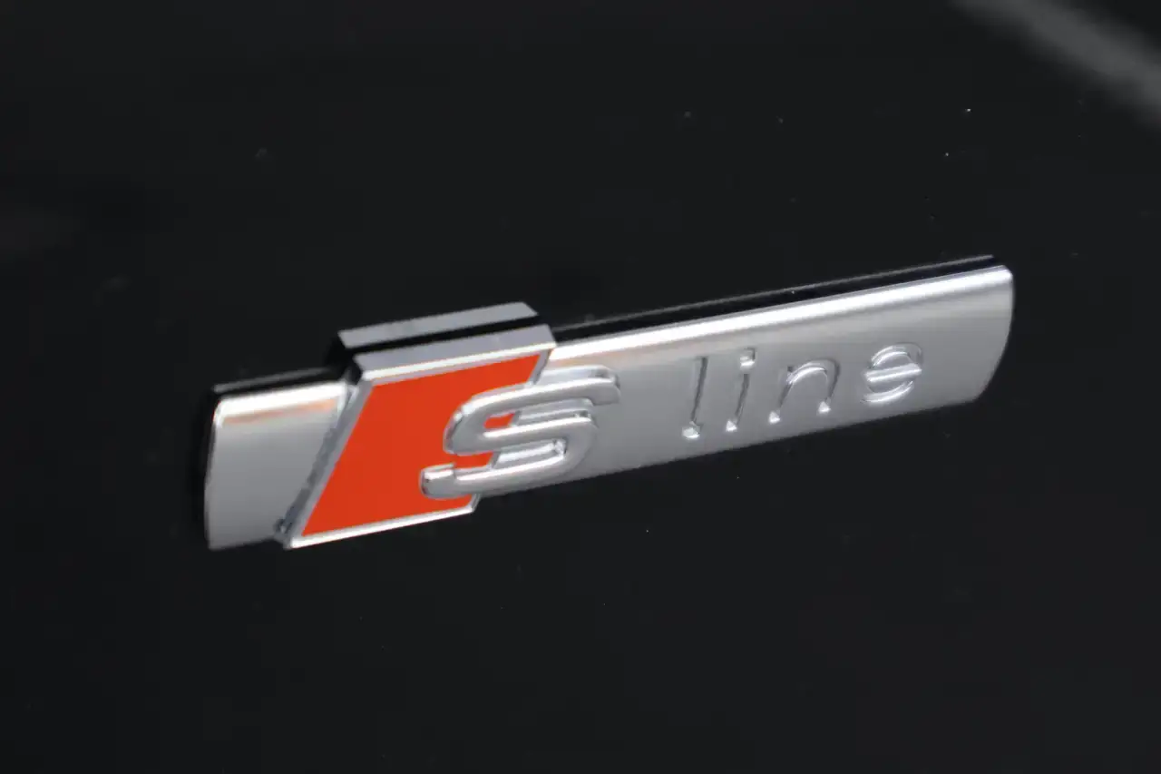 Audi Q2 Q2 35 TFSI S line S tronic LED Leer Navi Garantie *