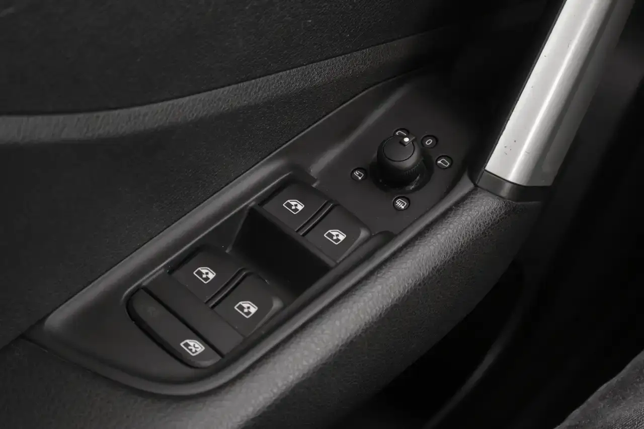 Audi Q2 Q2 35 TFSI S line S tronic LED Leer Navi Garantie *