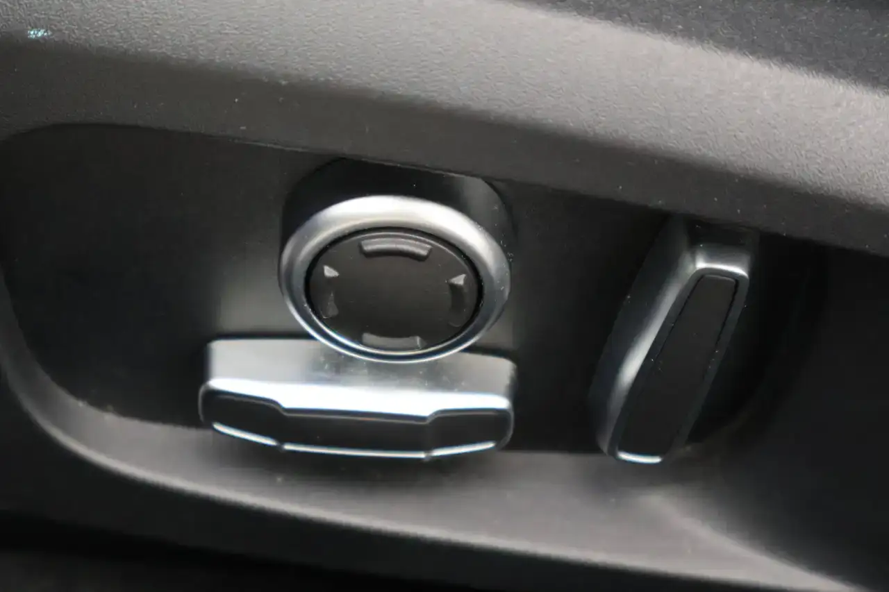 Jaguar XF XF Sportbrake 2.0 D D200 R-Dynamic LijnA Camera Garantie *