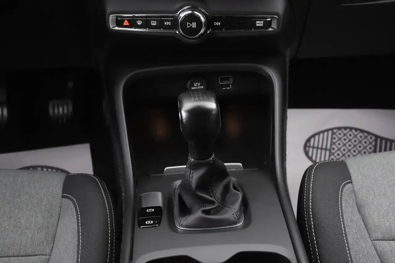 Volvo XC40 XC40 1.5 T2 Navi Camera LijnA Virtual CP Keyless Garantie *