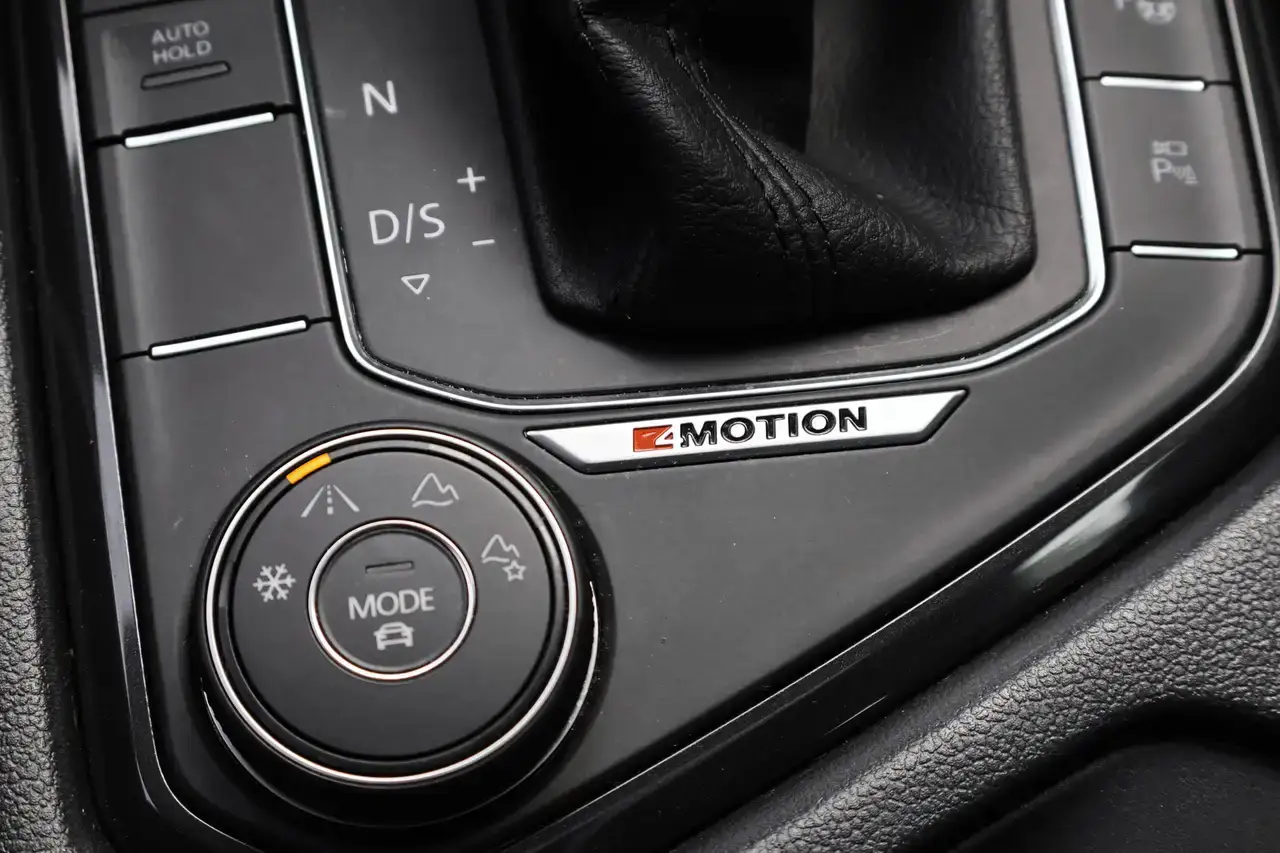 Volkswagen Tiguan Tiguan 1.4 TSI 4Motion R Line DSG Navi Leer Garantie *