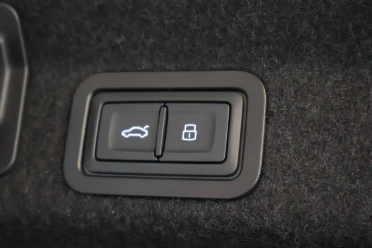 Audi A6 A6 35 TDi S Line S tronic Keyless Opendak Garantie *