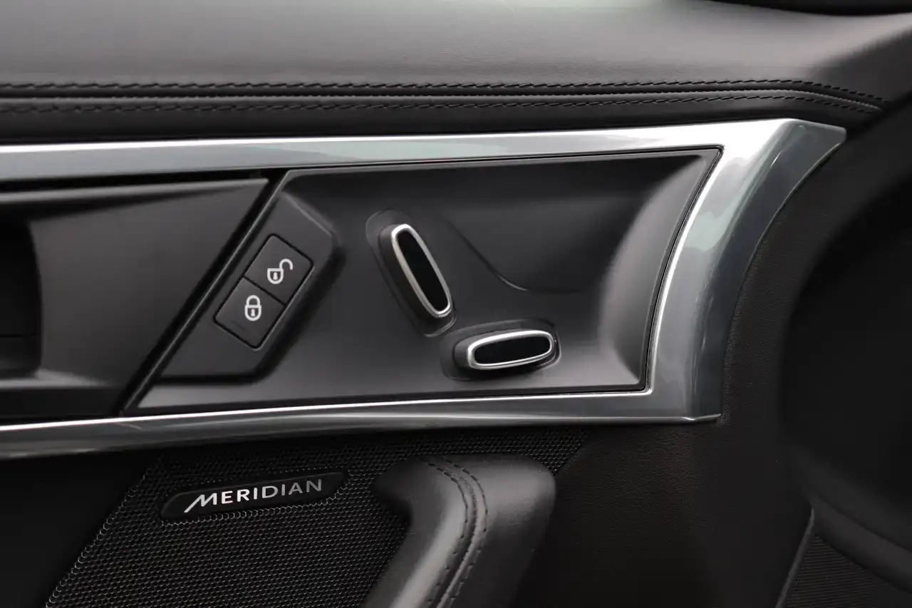 Jaguar F-Type F-Type Coupé 2.0 i4 R-Dynamic PANO LijnA Keyless Garantie *