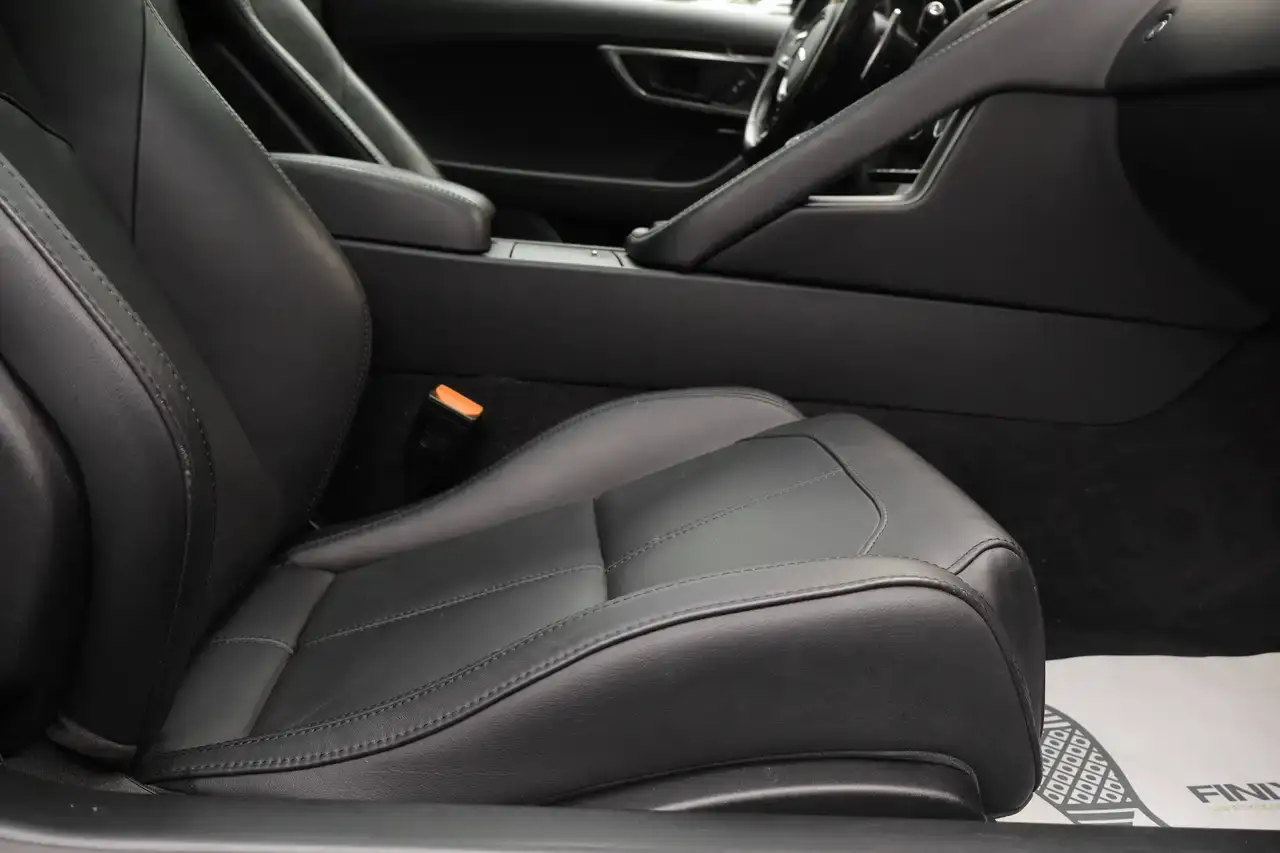 Jaguar F-Type F-Type Coupé 2.0 i4 R-Dynamic PANO LijnA Keyless Garantie *