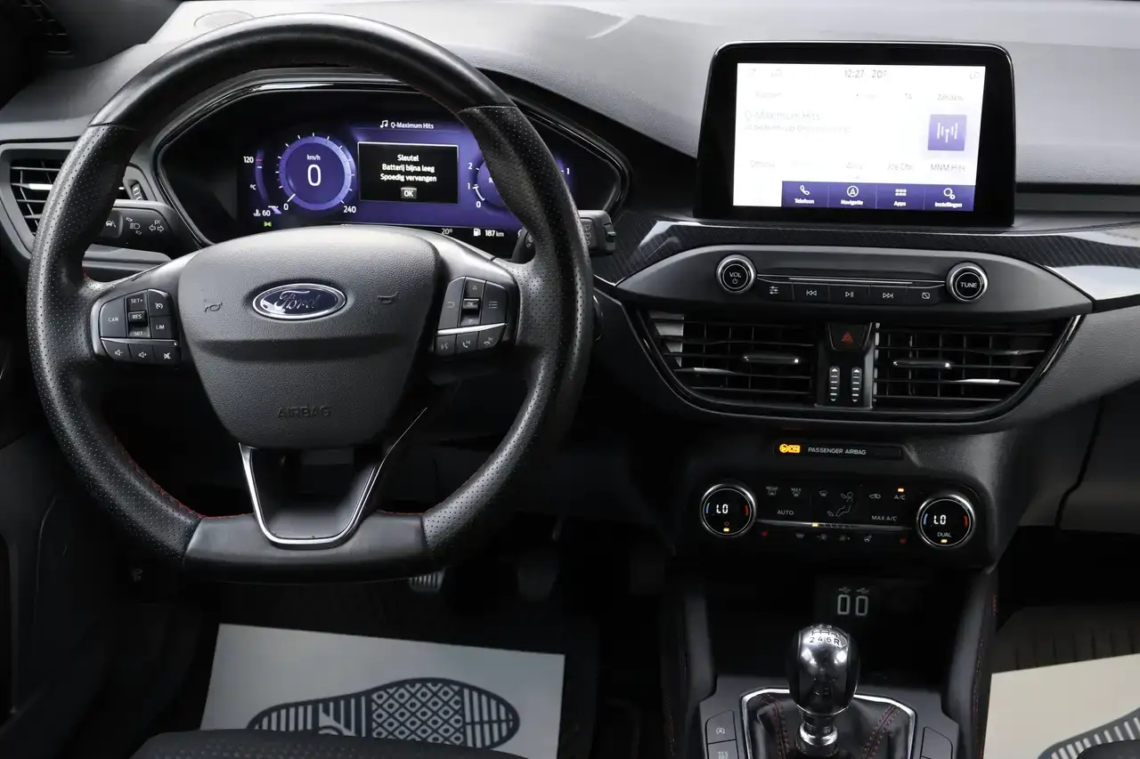Ford Focus 1.0 EcoBoost MHEV ST-Line ZetelV StuurV CruiseC TerkH Garantie*